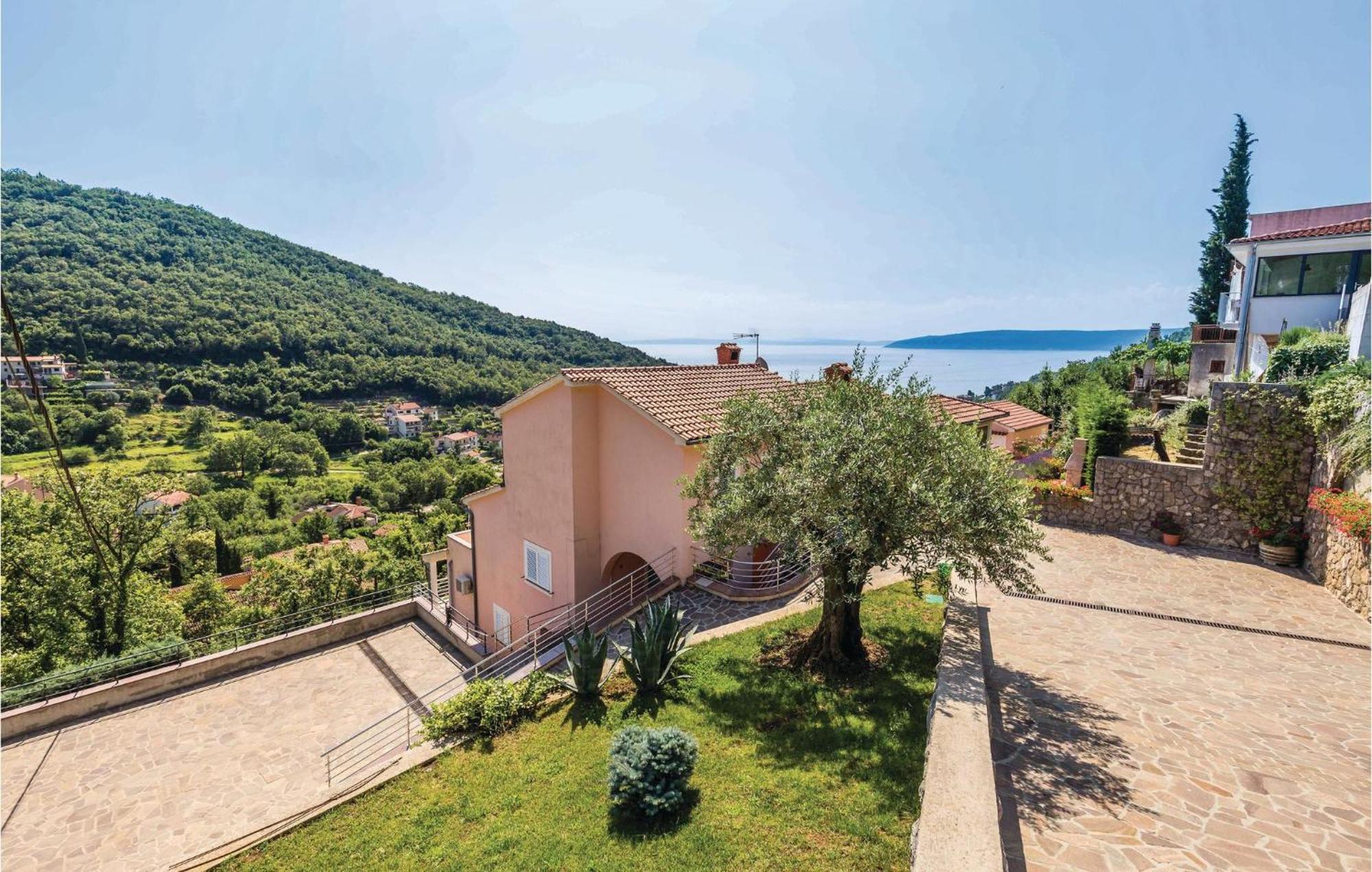 Stunning Apartment In Moscenicka Draga With Wifi Exterior foto