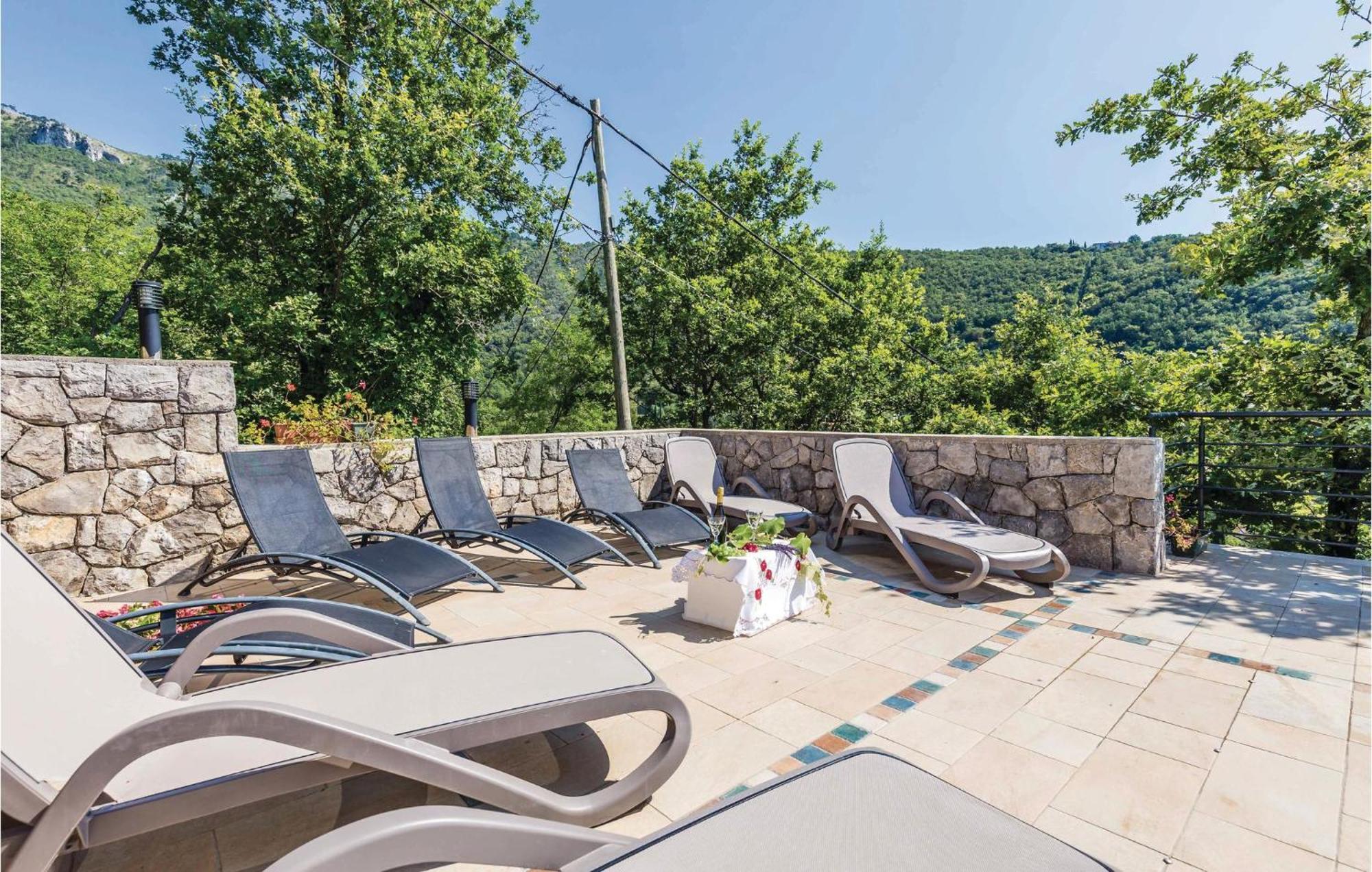 Stunning Apartment In Moscenicka Draga With Wifi Exterior foto