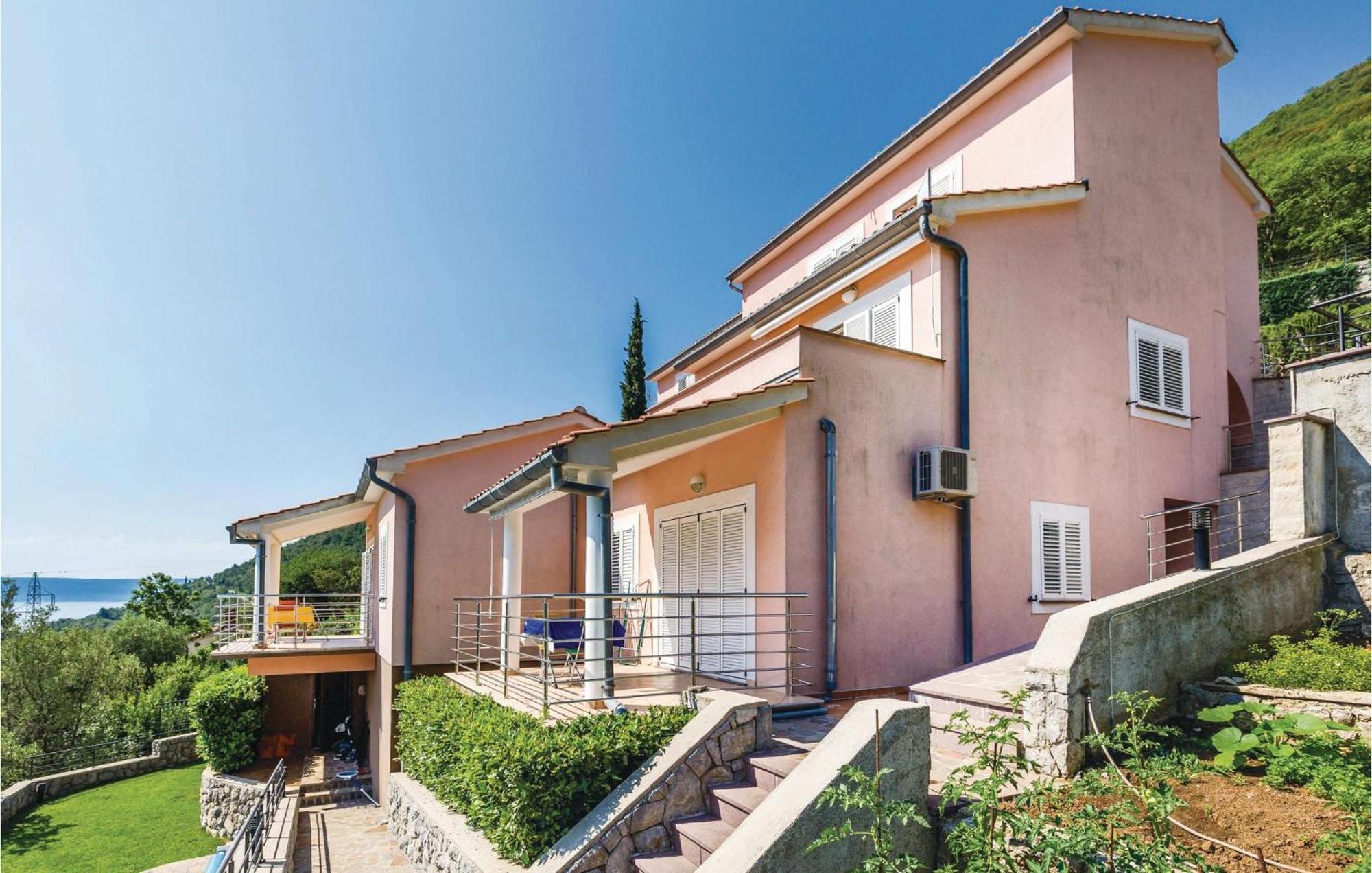 Stunning Apartment In Moscenicka Draga With Wifi Exterior foto