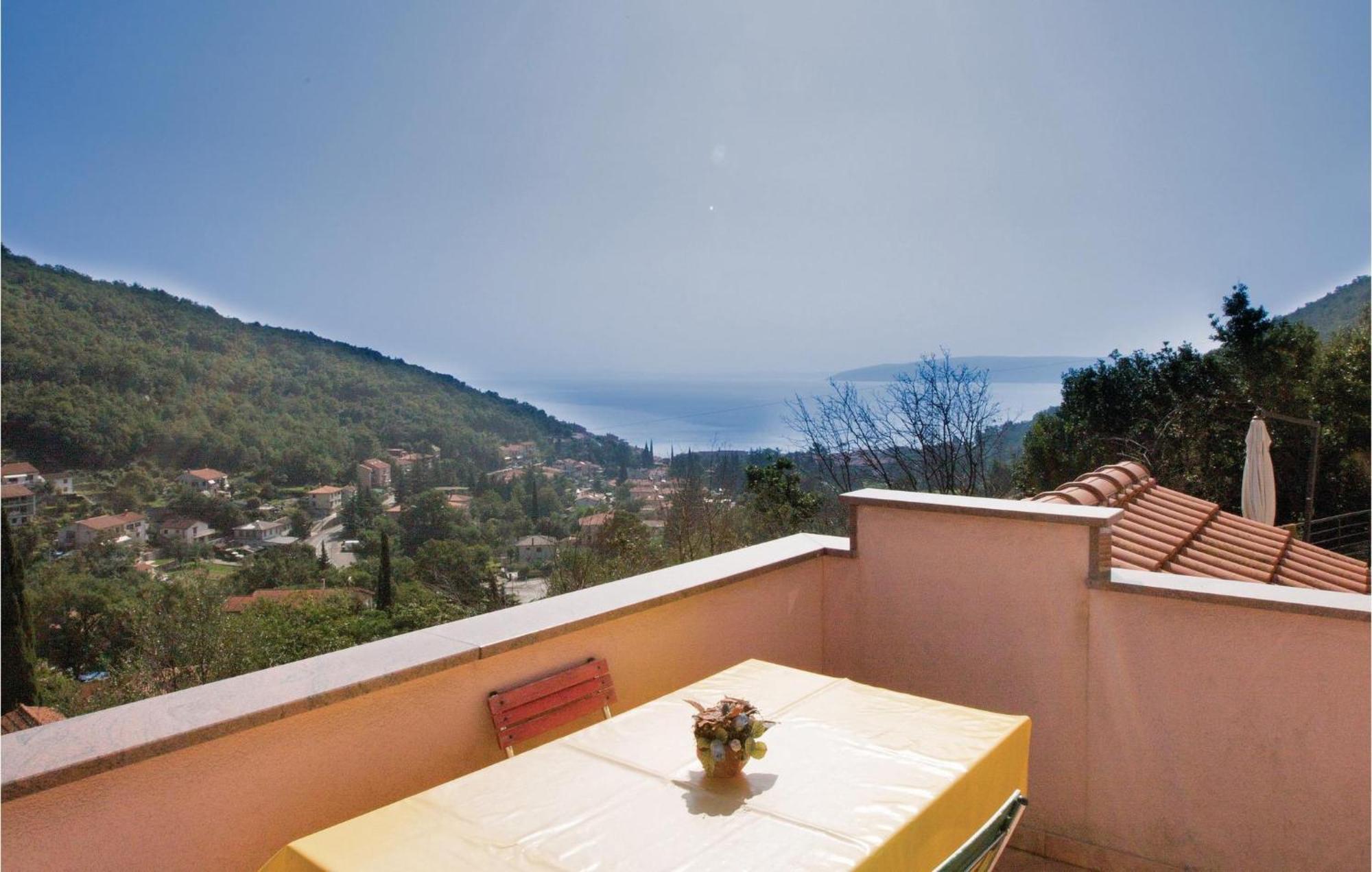 Stunning Apartment In Moscenicka Draga With Wifi Exterior foto