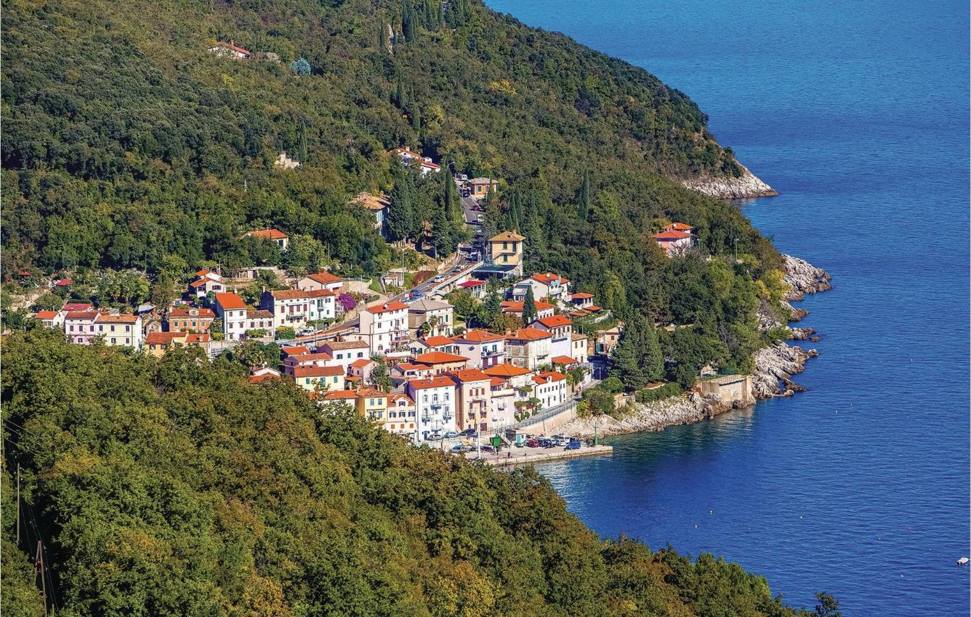 Stunning Apartment In Moscenicka Draga With Wifi Exterior foto